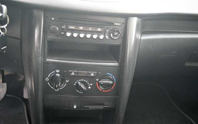 Peugeot 207 cena 9900 przebieg: 244000, rok produkcji 2008 z Syców małe 352